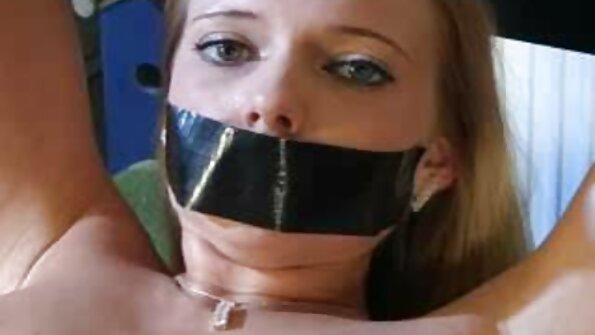 Pani Holiday przykuła uwagę facetów erotyczne filmy hd od porno